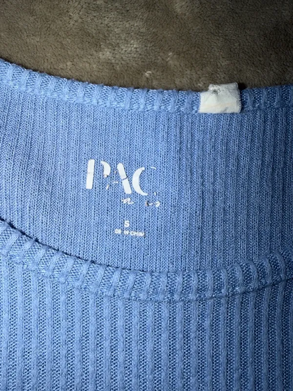 Light blue PacSun crop top - Image 3