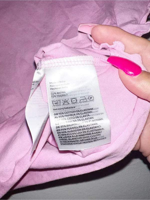 H&M Divided Light Pink Cropped Lettuce-Edge Tee - Image 7