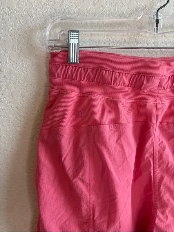 Lululemon Dance Studio Evolve High-Rise Relaxed Pink Shorts Size 4 - Image 5