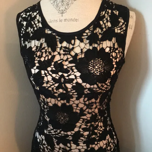 Black Lace Dress Nude Liner Approximately Sz S - Image 7