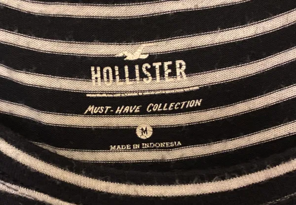 Hollister Striped T-shirt - Image 3