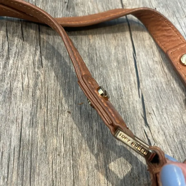 Tory Burch Brown Leather Tote with Slouchy Design and Brass Hardware - Image 4