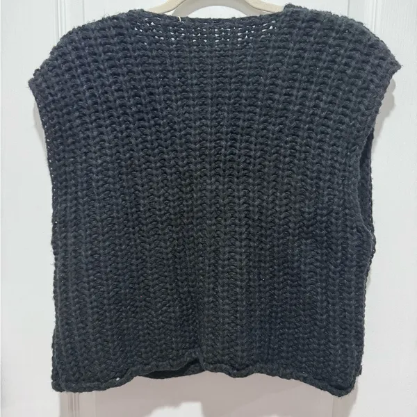 Black Knit Button - Image 2