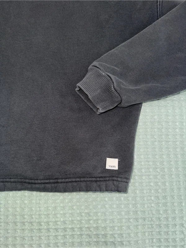 Vuori Restore Crewneck Sweatshirt Washed Black Gray Relaxed Fit Drawcord Hem M - Image 2