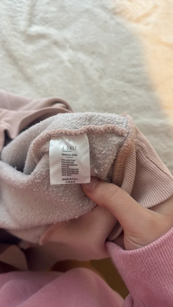 Brandy Melville John Galt New York sweatshirt - Image 3