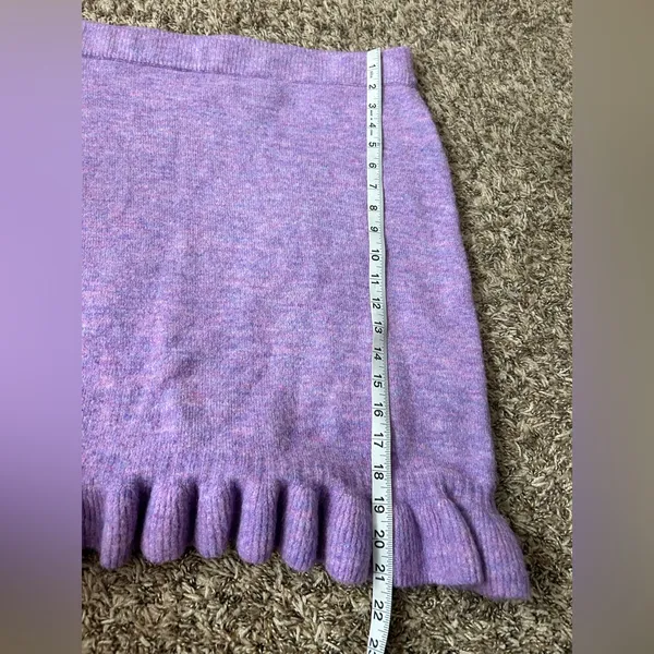 BCBG Paris Lavender Frost Knee Length Sweater Skirt with Ruffle Hem Sz XL - Image 3