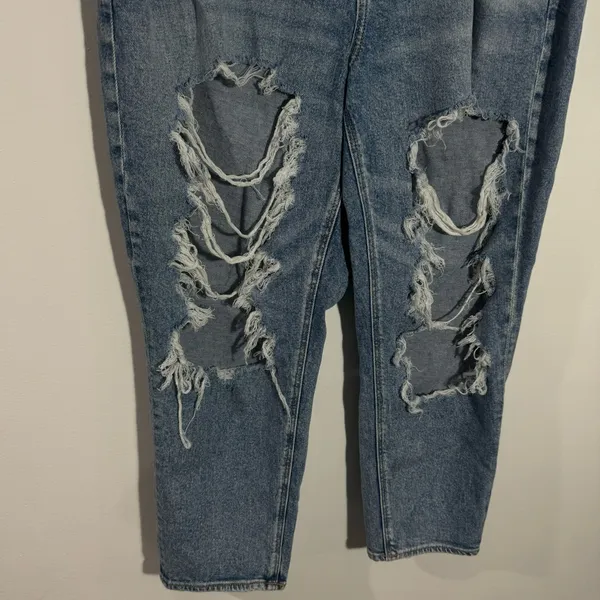 American Eagle Stretch Ripped Mom Jean High Waist 4041 Size 16 Short Streetwear‎ - Image 3