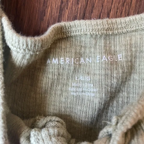 American Eagle outfitters green cropped top - Image 2