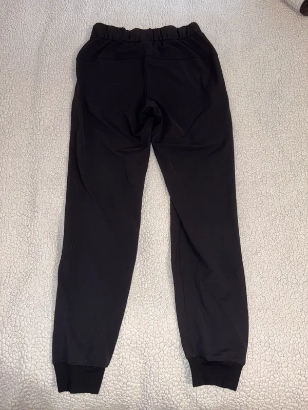 Lululemon On The Fly Joggers - Image 9