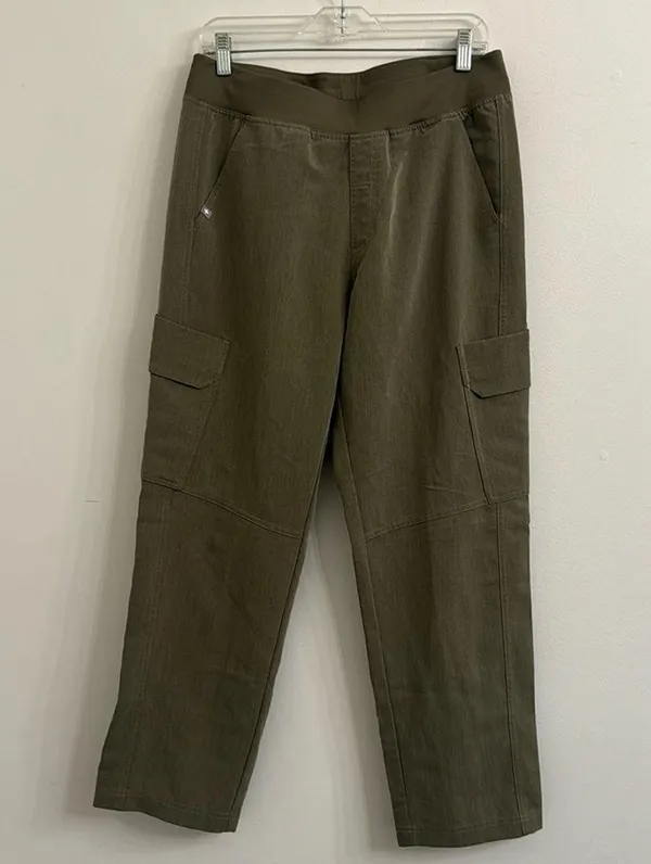 Figs olive green scrubs cargo pants sz M\S - Image 2
