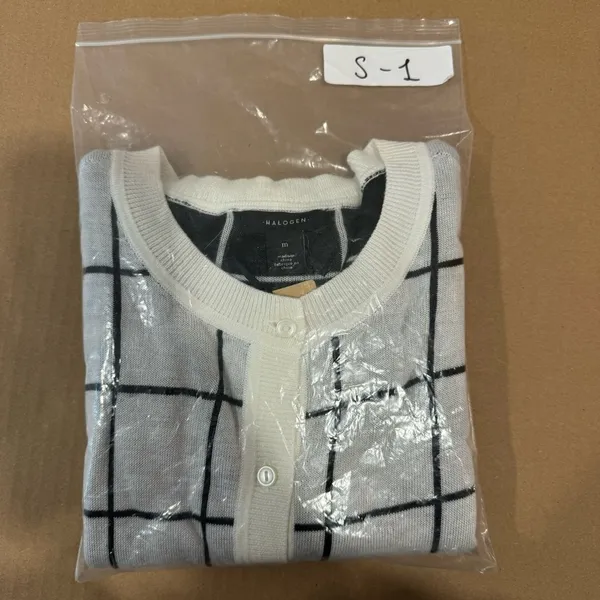 NWT Halogen Contemporary Plaid Checkered Stretch Button Down Cardigan Sweater Md - Image 14