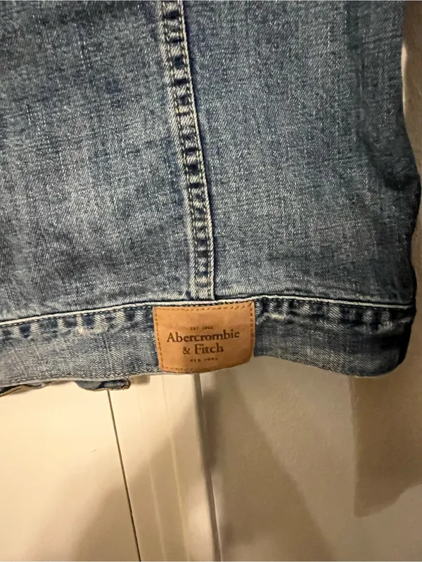 Y2K Abercrombie & Fitch Women's Hooded Jean Trucker Jacket Size S - Image 4
