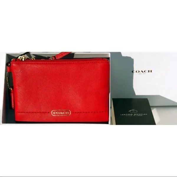 ✨ 4xHP✨Coach
Red Leather Wristlet✨ - Image 8
