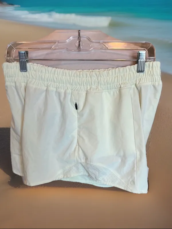 Athletic Shorts Pastel Yellow Size M - Image 2