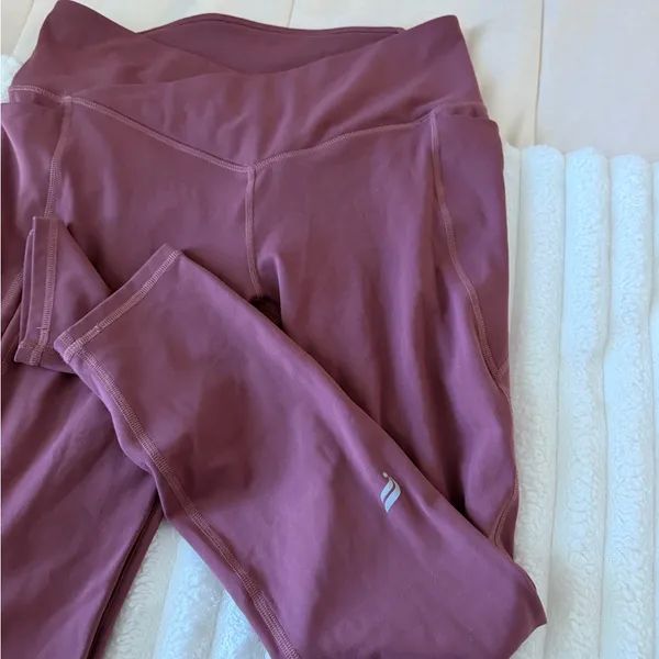 Fabletics V-Waist Leggings - Image 7