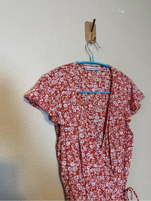 Abercrombie and Fitch floral wrapped mini dress Size‎ Small - Image 3