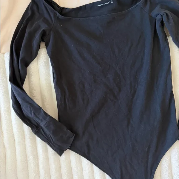 Abercrombie & Fitch Black Long-Sleeve Bodysuit - Image 2