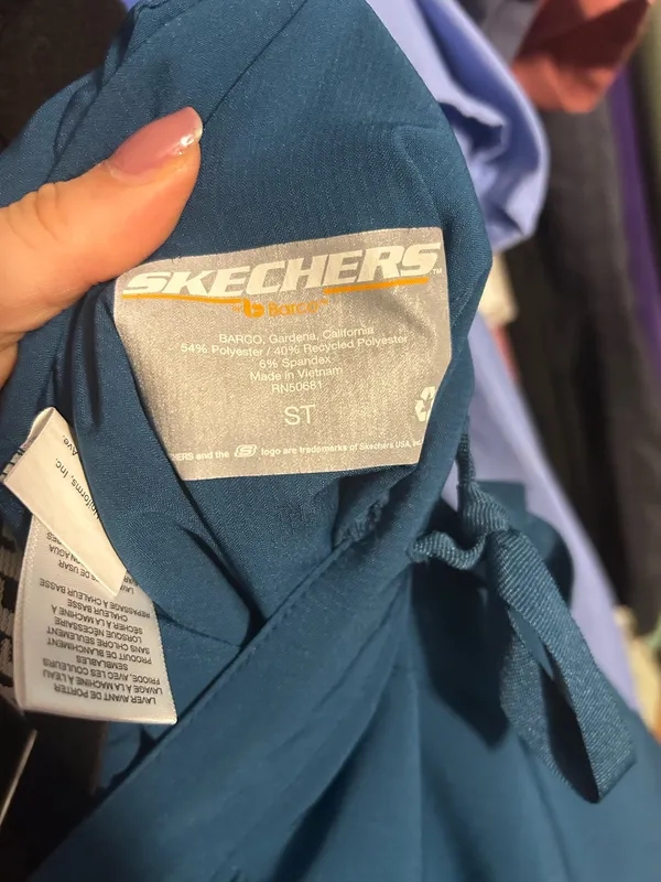 Scrub Skechers Set - Image 5