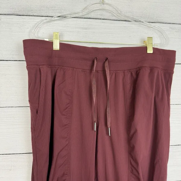 Lululemon Dance Studio Mid-Rise Jogger 28" Savannah Red Size 14 Athletic‎ Active - Image 3