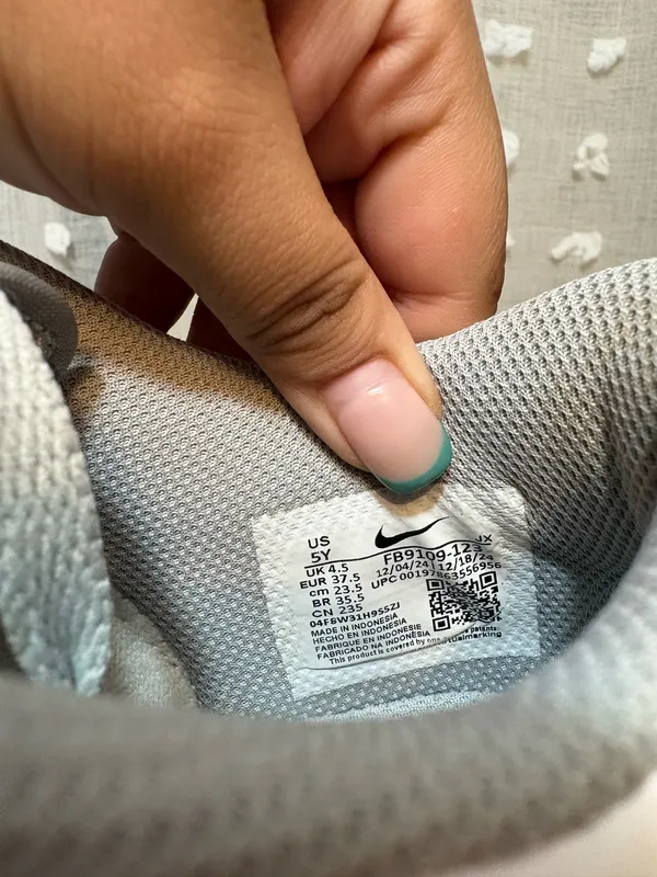 Grey Nike Dunk - Image 9