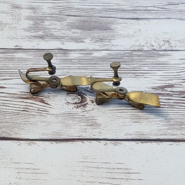 Vintage Screw On Earrings - Large Bow Design - Tarnished - Image 4