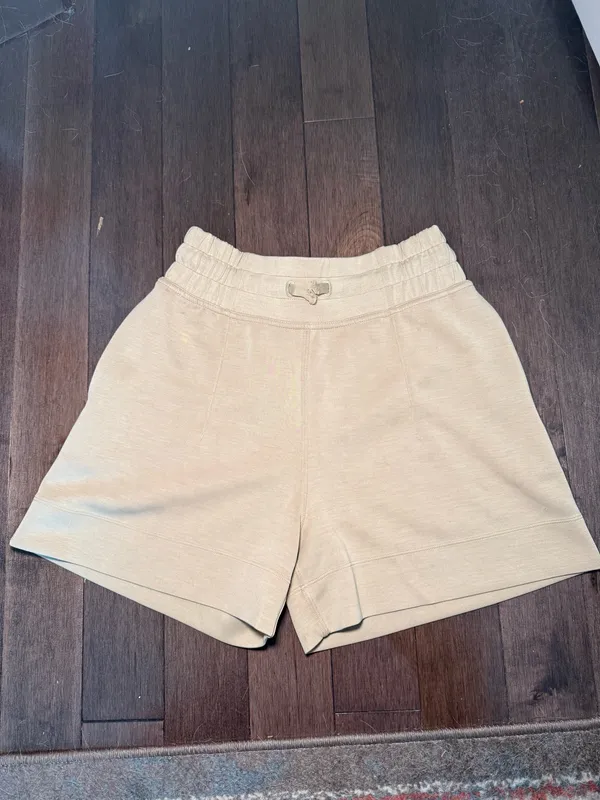 Lululemon Shorts Soft Ambitions High-Rise - Image 2