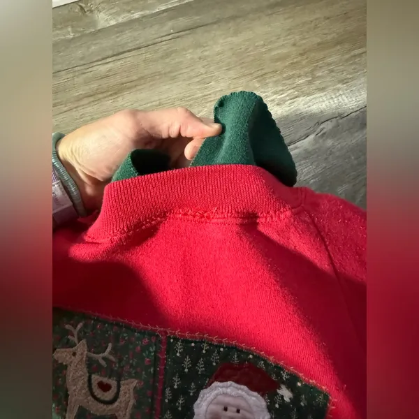 VTG Valorie Folk Art Christmas Sweatshirt Embroidered Gingerbread Red Green S M - Image 5