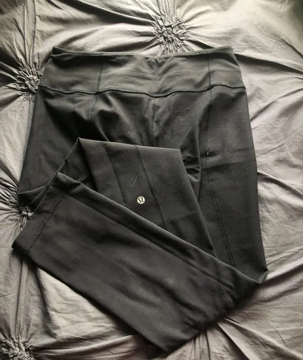 Lululemon Black Reversible Leggings - Image 3
