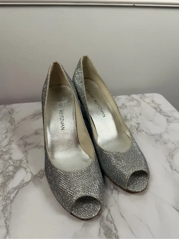 Stuart Weitzman Annaform Size 8 Silver Formal Wedge Pump Heels - Image 2