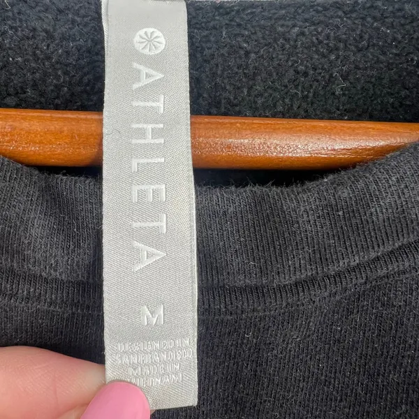Athleta 24/7 Striped Crewneck Sweatshirt Black & White pullover crew neck medium - Image 3