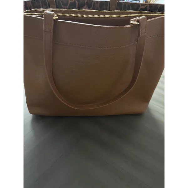 Steve Madden Cognac Brown‎ Pebbled Tote Bag Leopard Print Lining Embossed Logo - Image 5