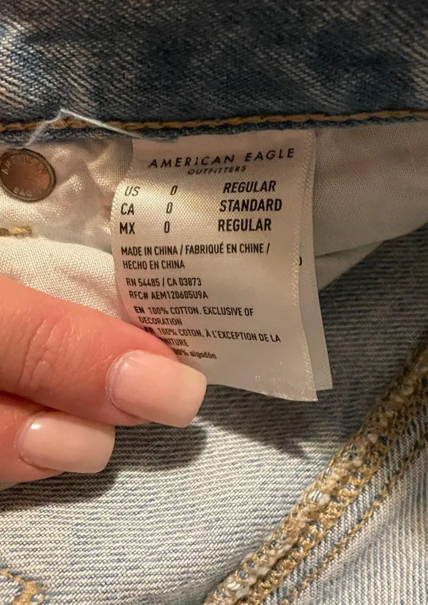 American Eagle Mom Jeans - Image 5