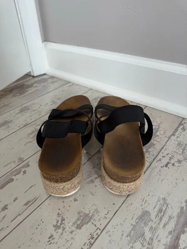 Steve Madden Black Strappy Sandals Platform - Image 3