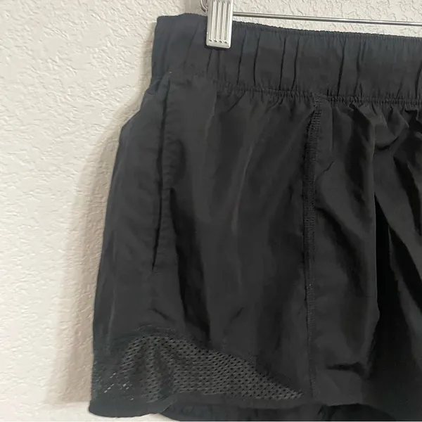 Aerie Offline Womens Shorts Athletic Black Mixed Media Pockets Size Large - Image 5