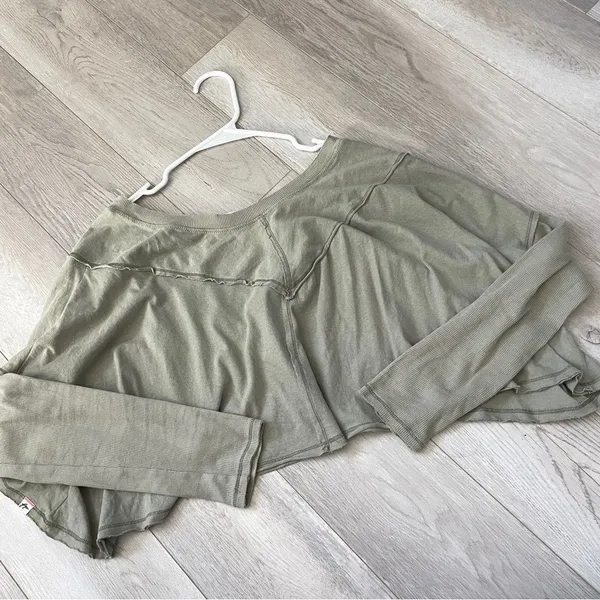 Free People Top v neck crop long sleeve womens Green (small) oversized boho - Image 4