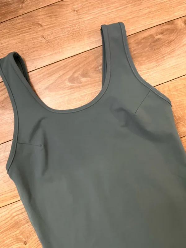Gymshark Women’s athletic tank top size XS - Image 3