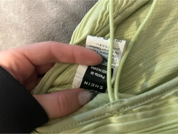 Shein Green Crop Top - Image 3