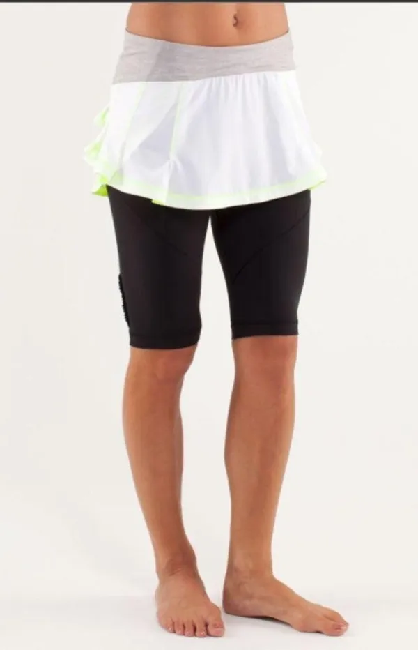 Lululemon Presta Skirt White Silver / Ray ruffle workout activewear spring rare - Image 2