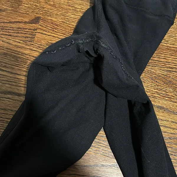 Alo Leggings - Image 3
