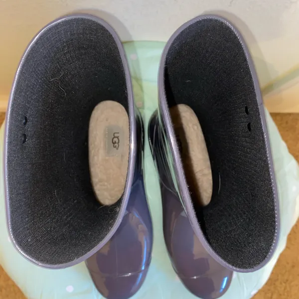 UGG Gray Lavender Shaye Nightfall Black Sole Tall Glossy Rain boots size 9 - Image 8