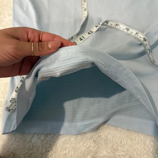 Lululemon Womens Swiftly Tech 12 Blue Athletic Top Workout Preppy Yoga Pilates - Image 6
