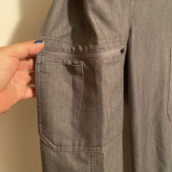 Figs Women’s Graphite Yola Skinny Scrub Pants - Image 4