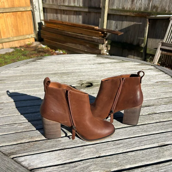 BP. Lance Leather Block Heel Bootie -‎ Size 8 - Image 7