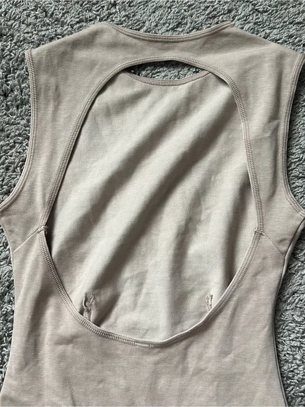 SKIMS Open-Back Ribbed Bodysuit in Beige Taupe - Image 2