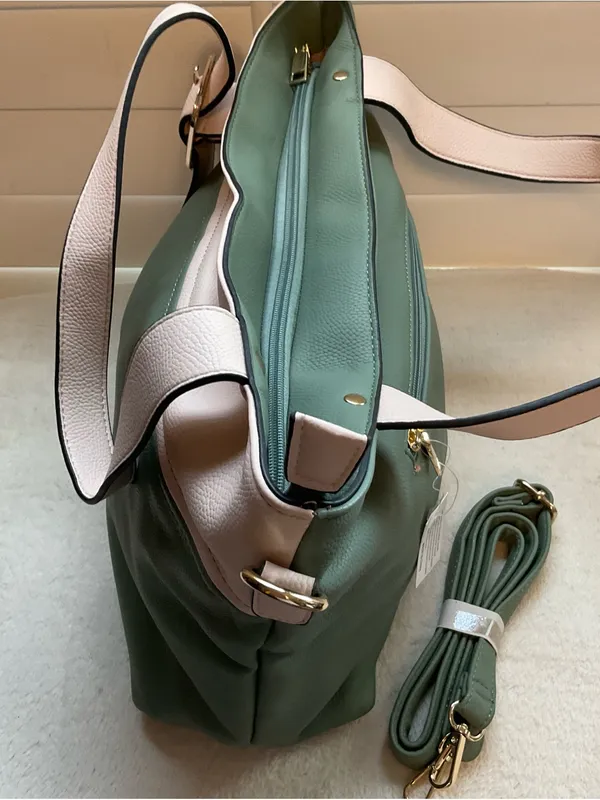 Two-Tone Green and Cream Women’s Shoulder Bag with Detachable Strap - Image 6