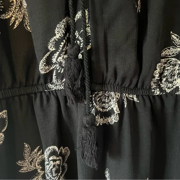 Maurices Black V-Neck Floral Long Sleeve Dress Size Medium Moody Whimsigoth - Image 8