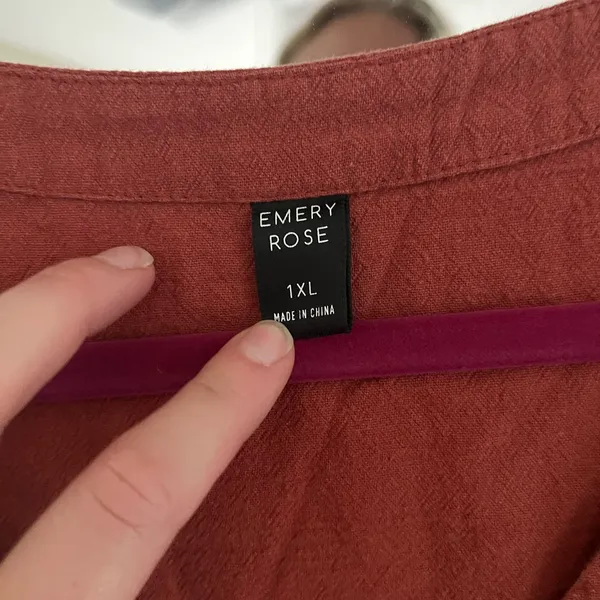 Emery Rose Rust Button - Image 4