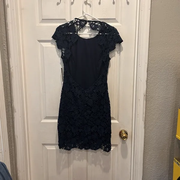 NWT Lulus Full Circle Navy Blue Lace Backless Mini Dress Size M HoCo Prom Formal - Image 5