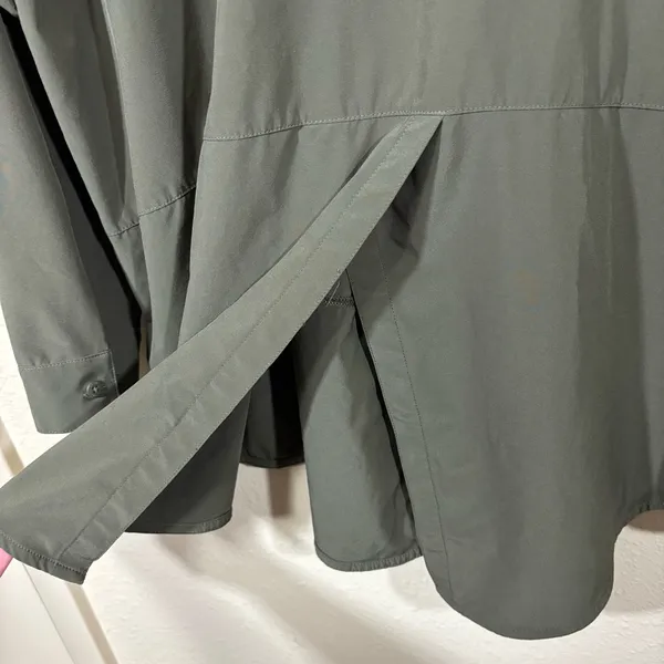 The North Face Women’s Casual Forest Green Button Down Top Size XL - Image 5