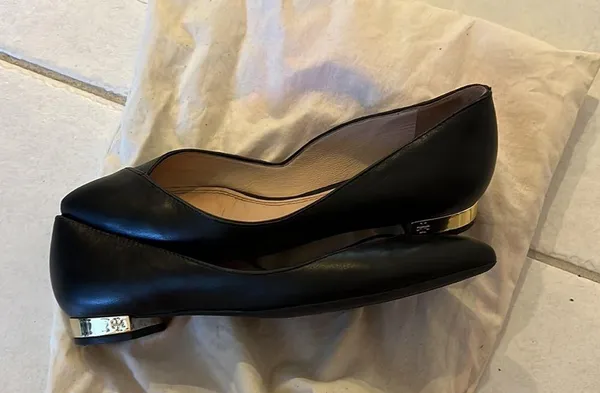 Tory Burch Flats with gold detail - Image 2